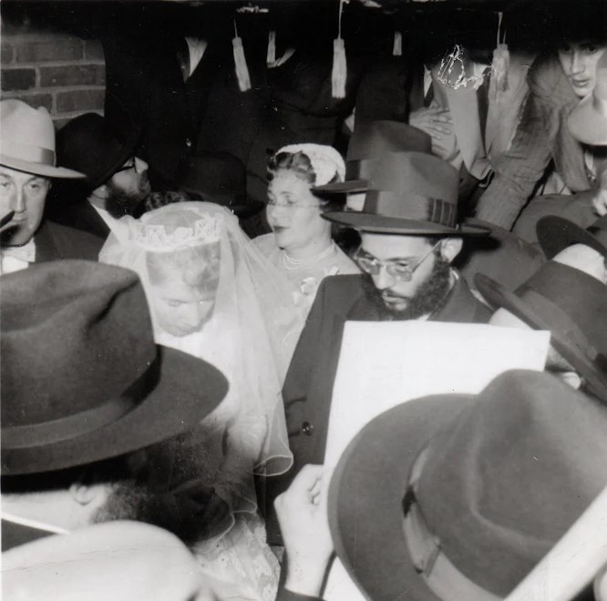 ט"ו אלול תשי"ד, חתונתו